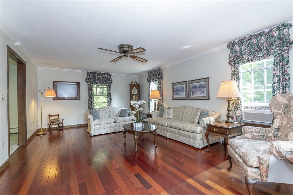 4 Hart Road Chelmsford, MA 01824 - Photo 16 of 37