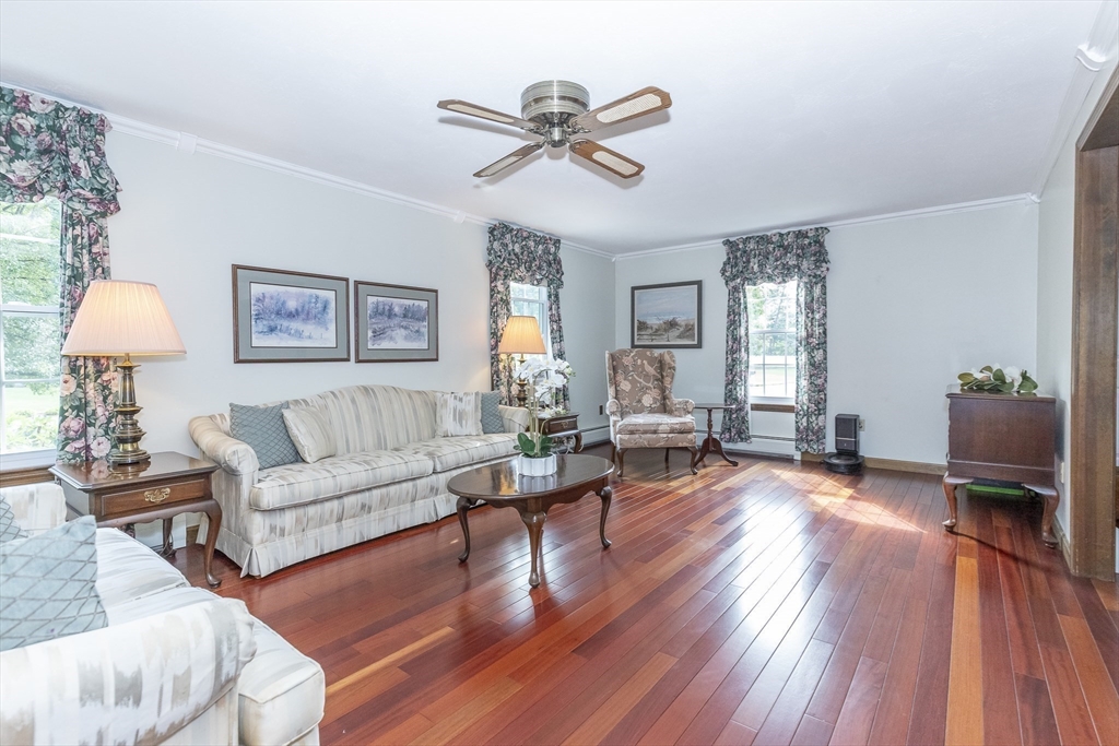 4 Hart Road Chelmsford, MA 01824 - Photo 17 of 37