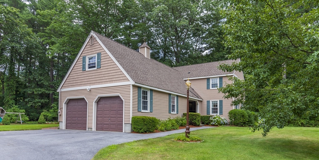 4 Hart Road Chelmsford, MA 01824 - Photo 2 of 37