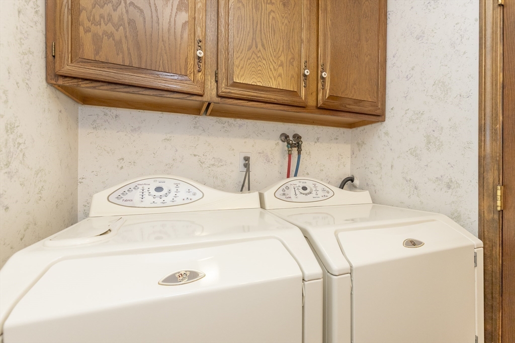 4 Hart Road Chelmsford, MA 01824 - Photo 21 of 37