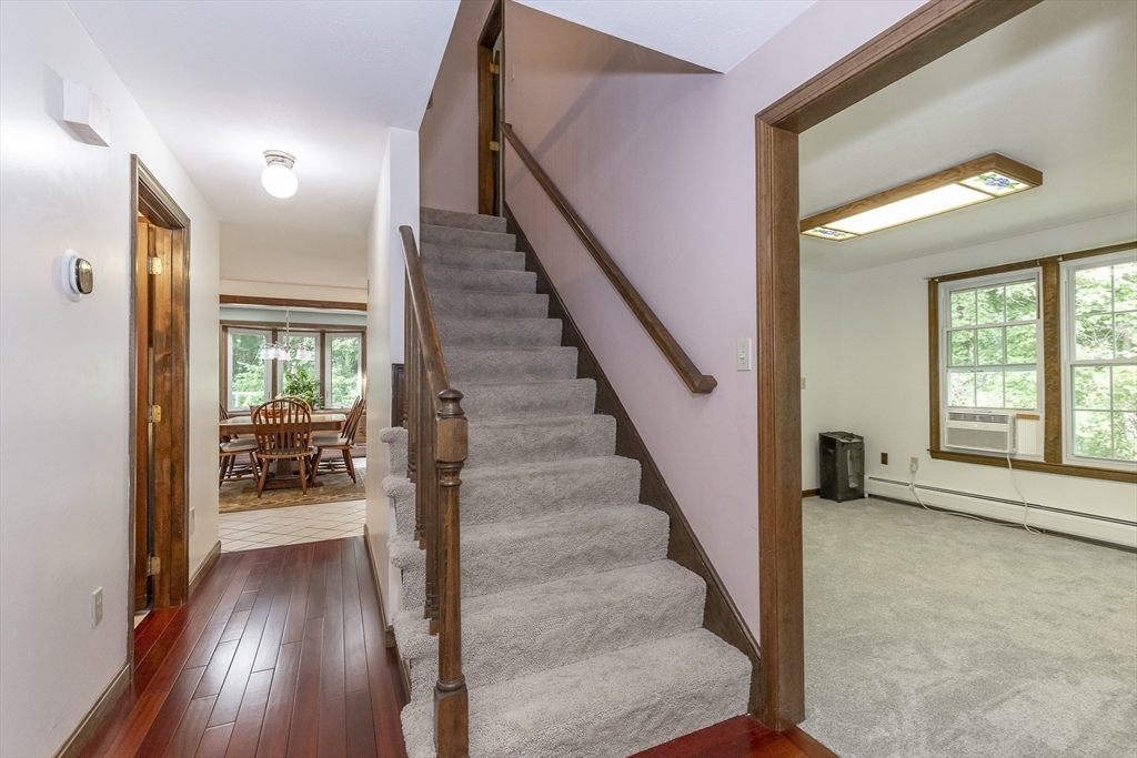 4 Hart Road Chelmsford, MA 01824 - Photo 23 of 37