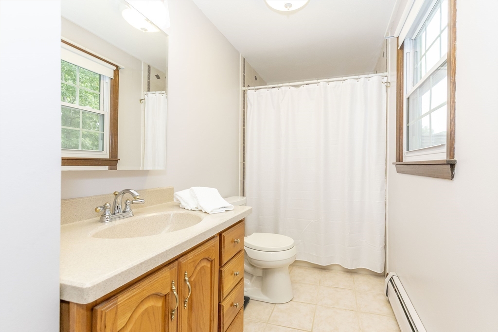 4 Hart Road Chelmsford, MA 01824 - Photo 28 of 37