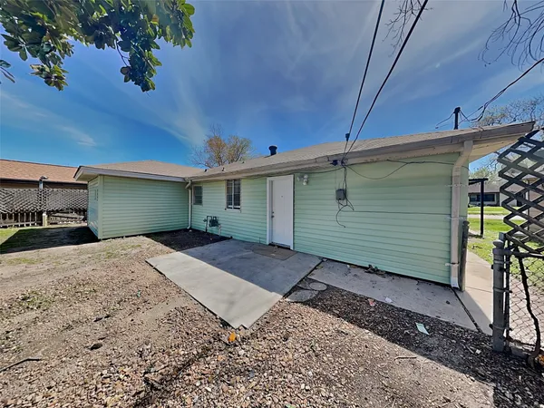 $1,427 | 3217 Darling Avenue, Pasadena, TX 77503