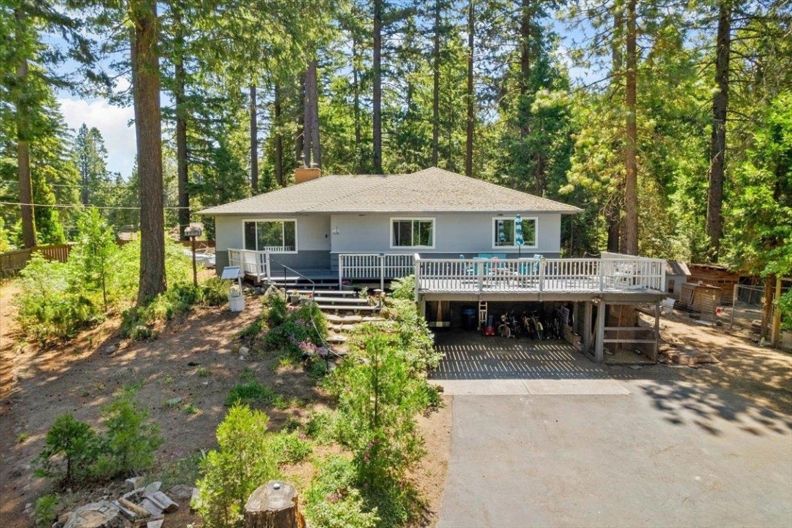 2209 Davis Place Road Mount Shasta, CA 96067 - Photo 3 of 29 Gallery Image 3