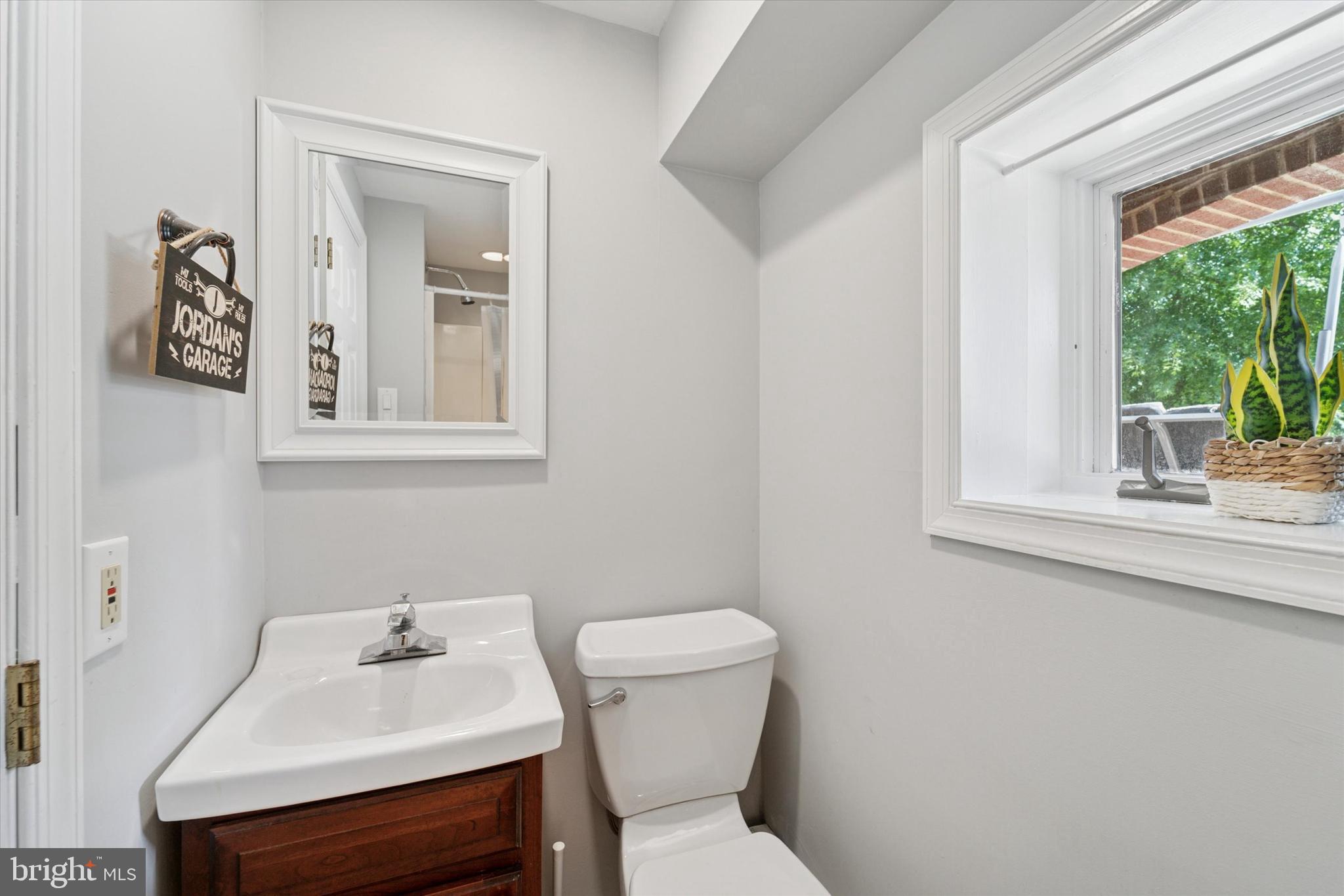 3370 Morris Road Lansdale, PA 19446 - Photo 38 of 60 Family room bathroom