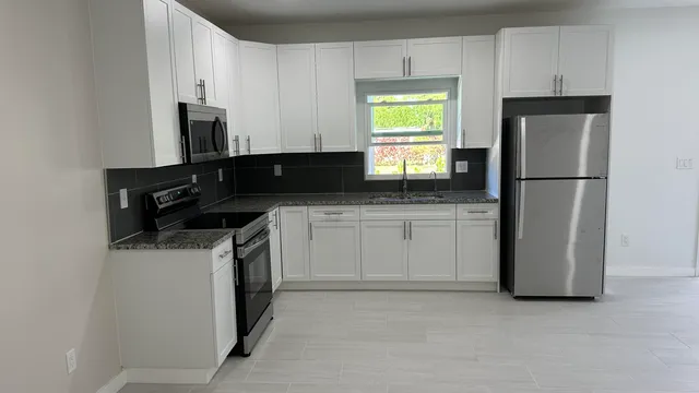 $1,800 | 17024 89th Place North, Unit C, Loxahatchee, FL 33470