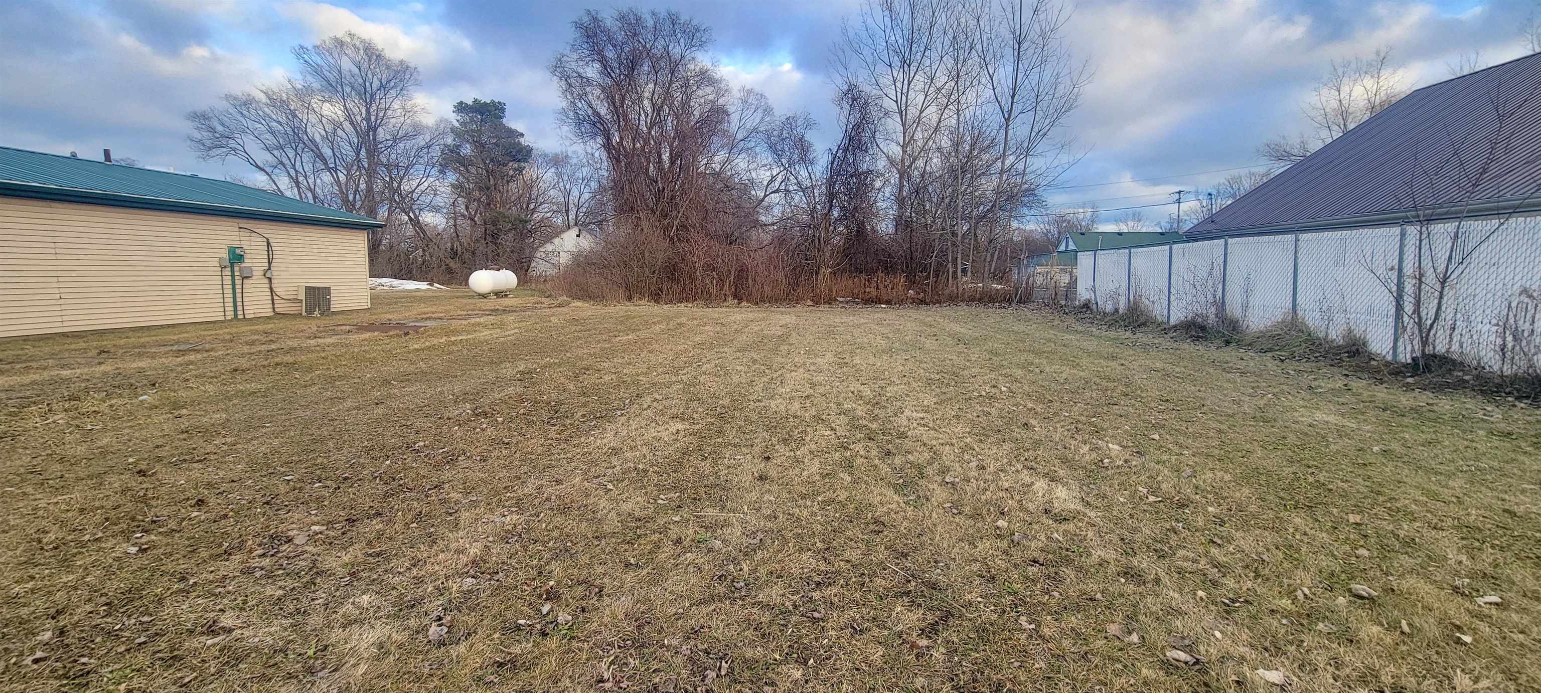 3840 North Huron Road Pinconning, MI 48650 - Photo 1 of 12