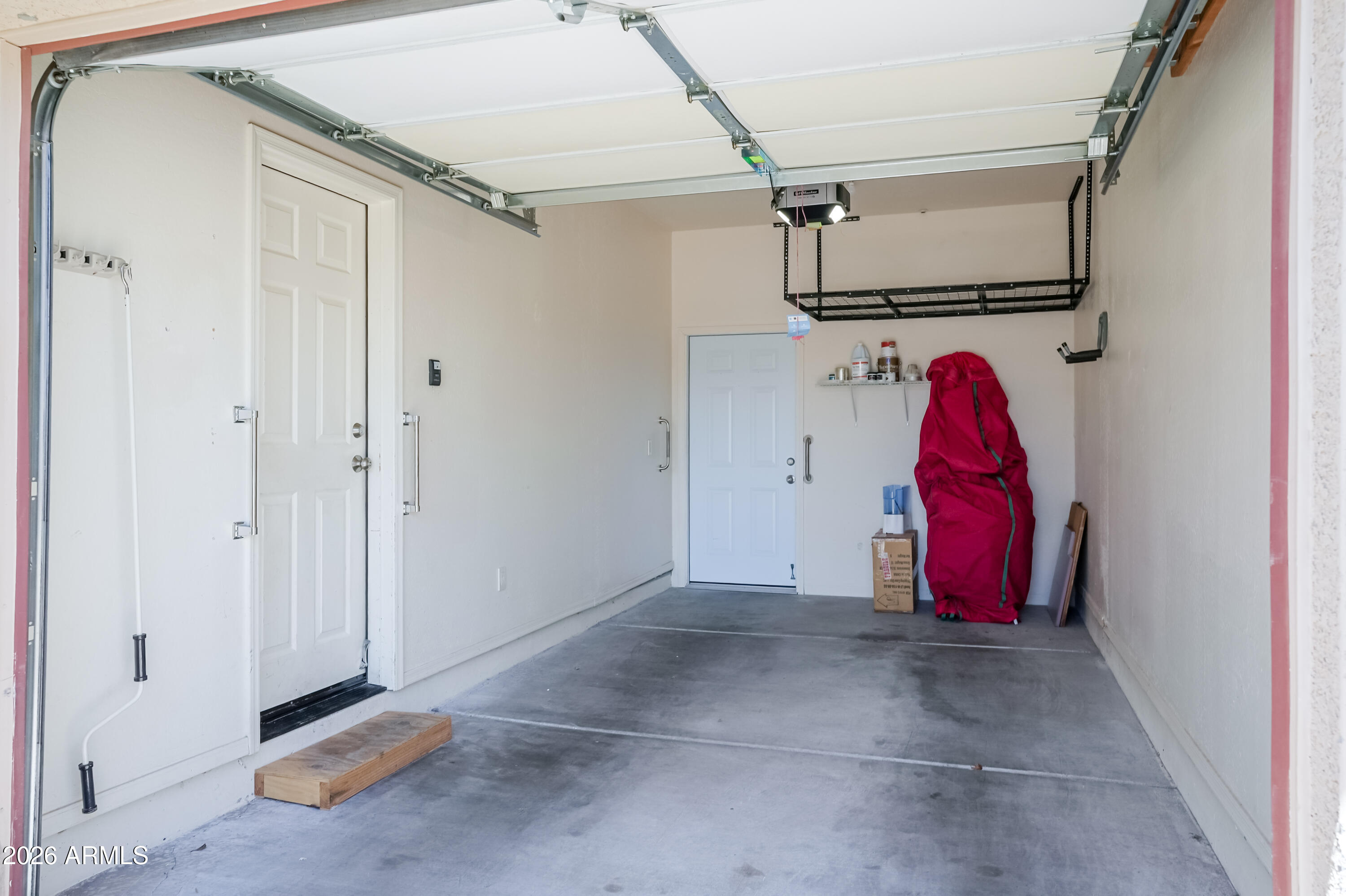 622 King Copper Road Clarkdale, AZ 86324 - Photo 20 of 36 Garage