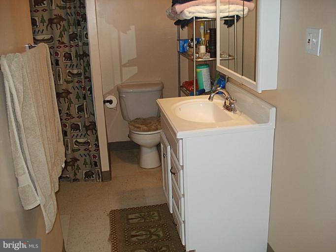 6 Mills Road Gaithersburg, MD 20877 - Photo 20 of 28 LOWER LEVEL FULL BATH(2 BATHS altogether)...