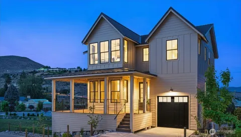 $1,749,998 | 203 Bluebell Lane, Chelan, WA 98816