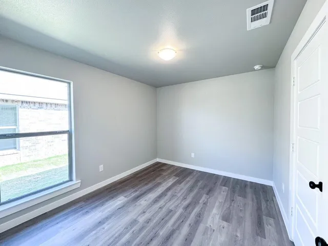 $1,595 | 6940 10th Street, Lubbock, TX 79416
