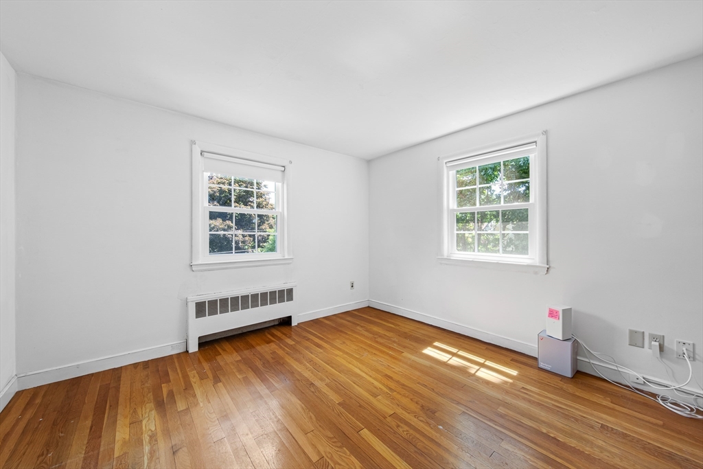 38 Robinhood Road Winchester, MA 01890 - Photo 21 of 32