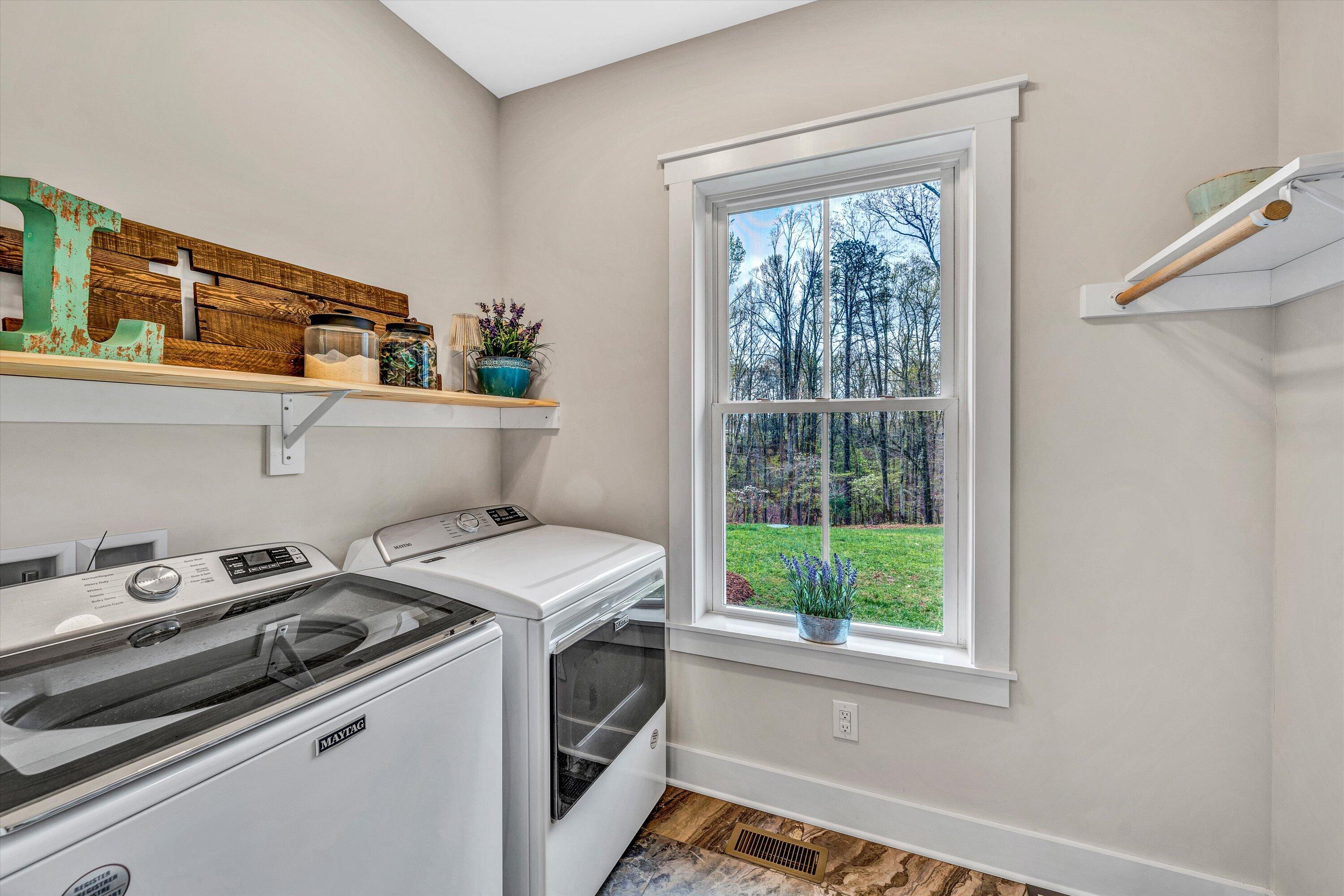 389 Carroll Road Hardy, VA 24101 - Photo 20 of 35 389 Carroll Drive