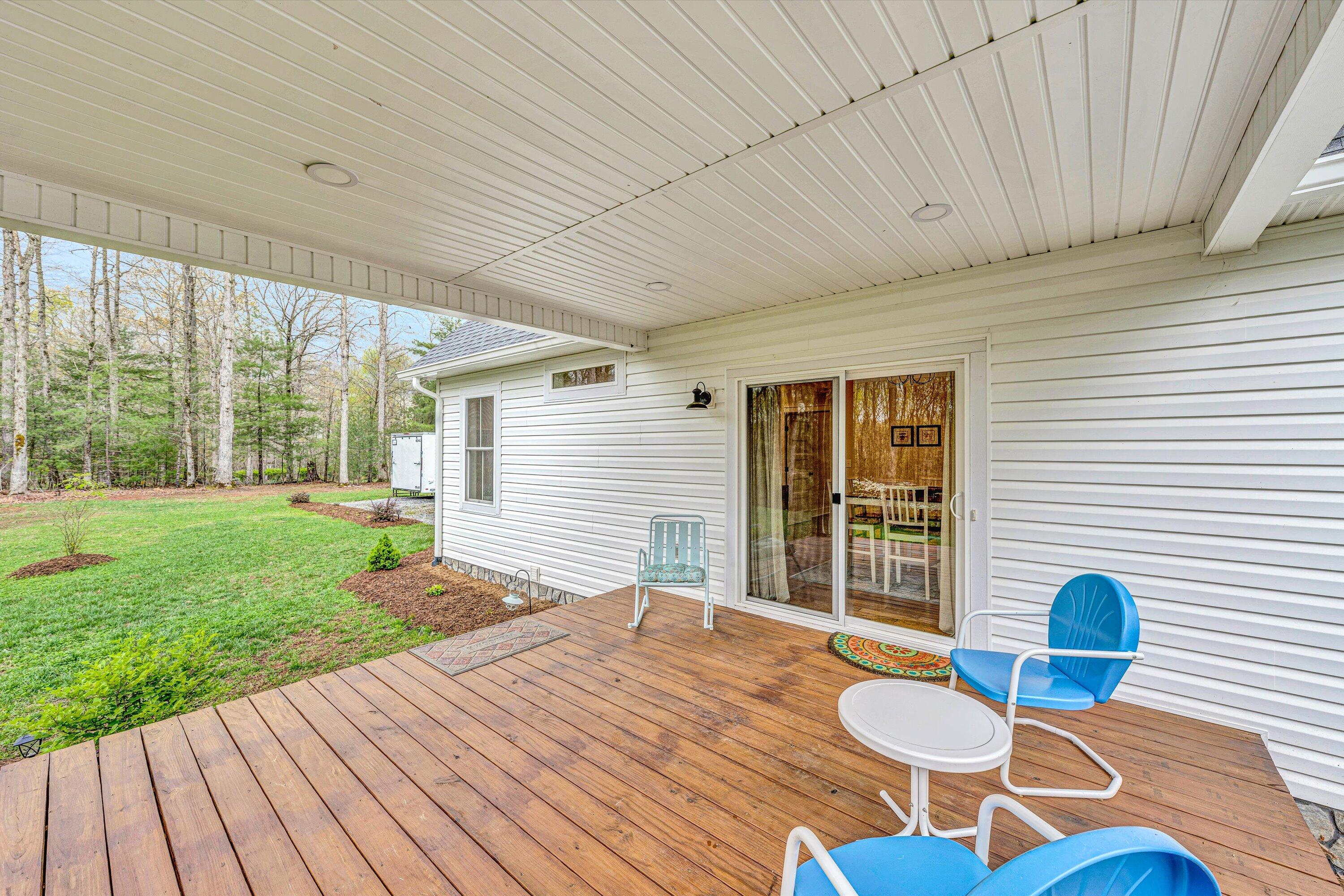 389 Carroll Road Hardy, VA 24101 - Photo 26 of 35 389 Carroll Drive