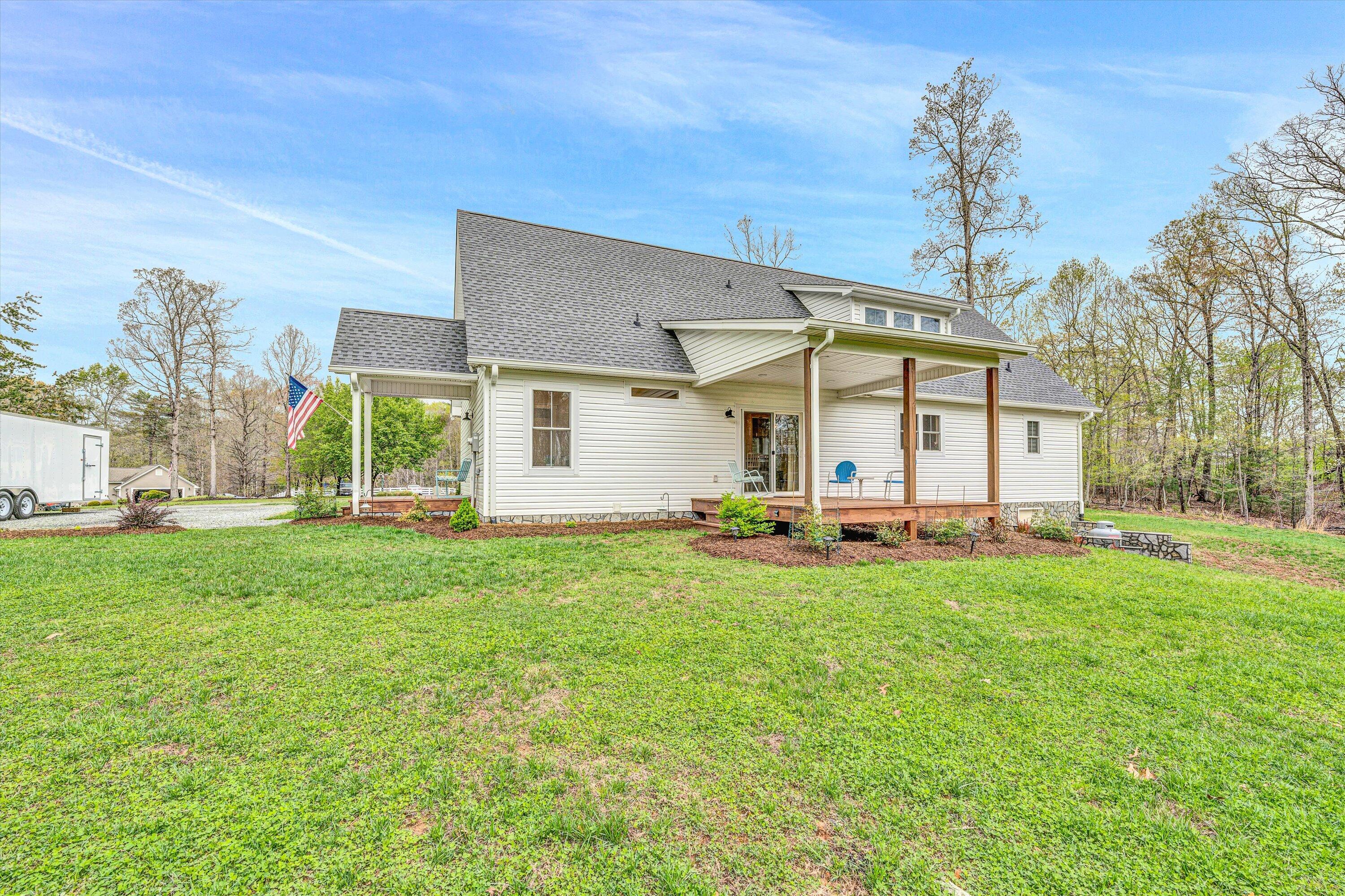 389 Carroll Road Hardy, VA 24101 - Photo 28 of 35 389 Carroll Drive