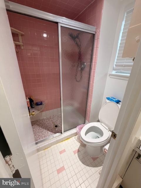 810 Kendrick Street Philadelphia, PA 19111 - Photo 24 of 45 a bathroom with a sink and a toilet