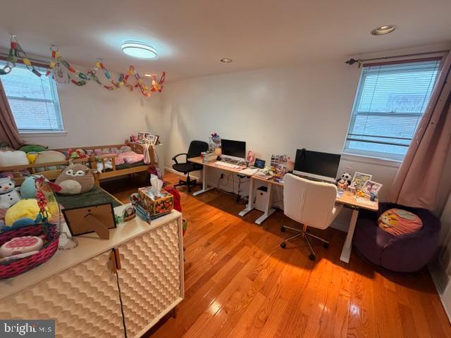 810 Kendrick Street Philadelphia, PA 19111 - Photo 27 of 45 a workspace with furniture