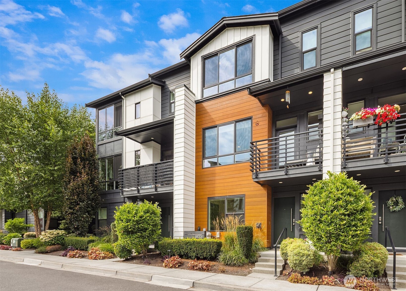 9632 Northeast 183rd Street, Unit B Bothell, WA 98011 - Photo 35 of 36