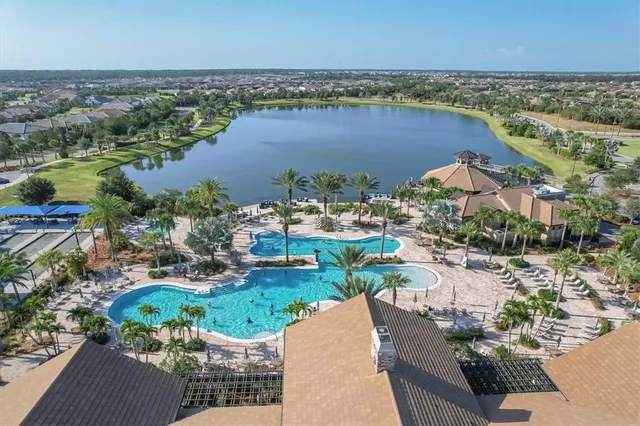 $925,000 | 17823 Littleton Place, Bradenton, FL 34202