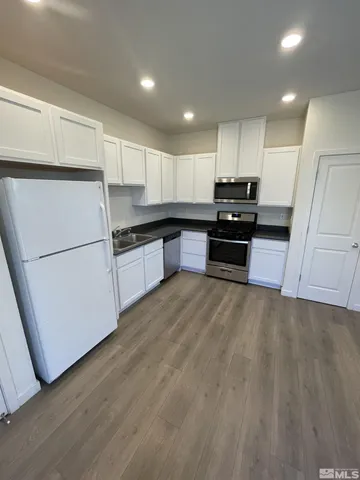 $2,400 | 8839 Wolf Moon Drive, Reno, NV 89506