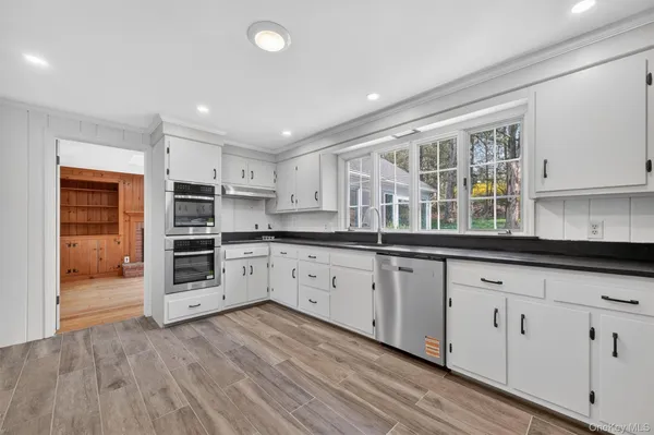$599,000 | 4 Scenic Drive, Poughkeepsie, NY 12603