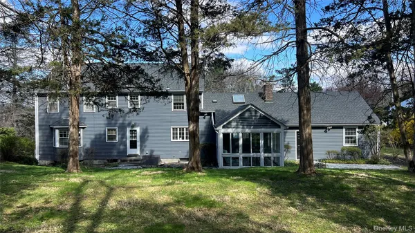 $599,000 | 4 Scenic Drive, Poughkeepsie, NY 12603