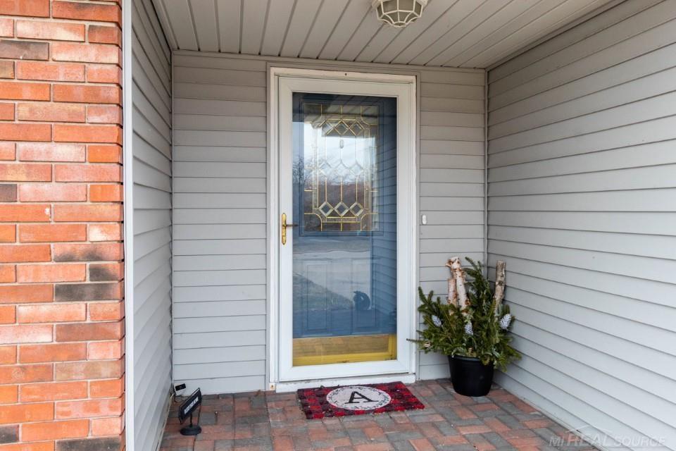 7255 Cardinal Road Algonac, MI 48001 - Photo 4 of 41