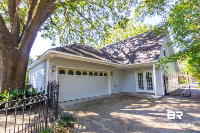 809 Henckley Avenue Mobile, AL 36609 - Photo 39 of 39 Double Garage