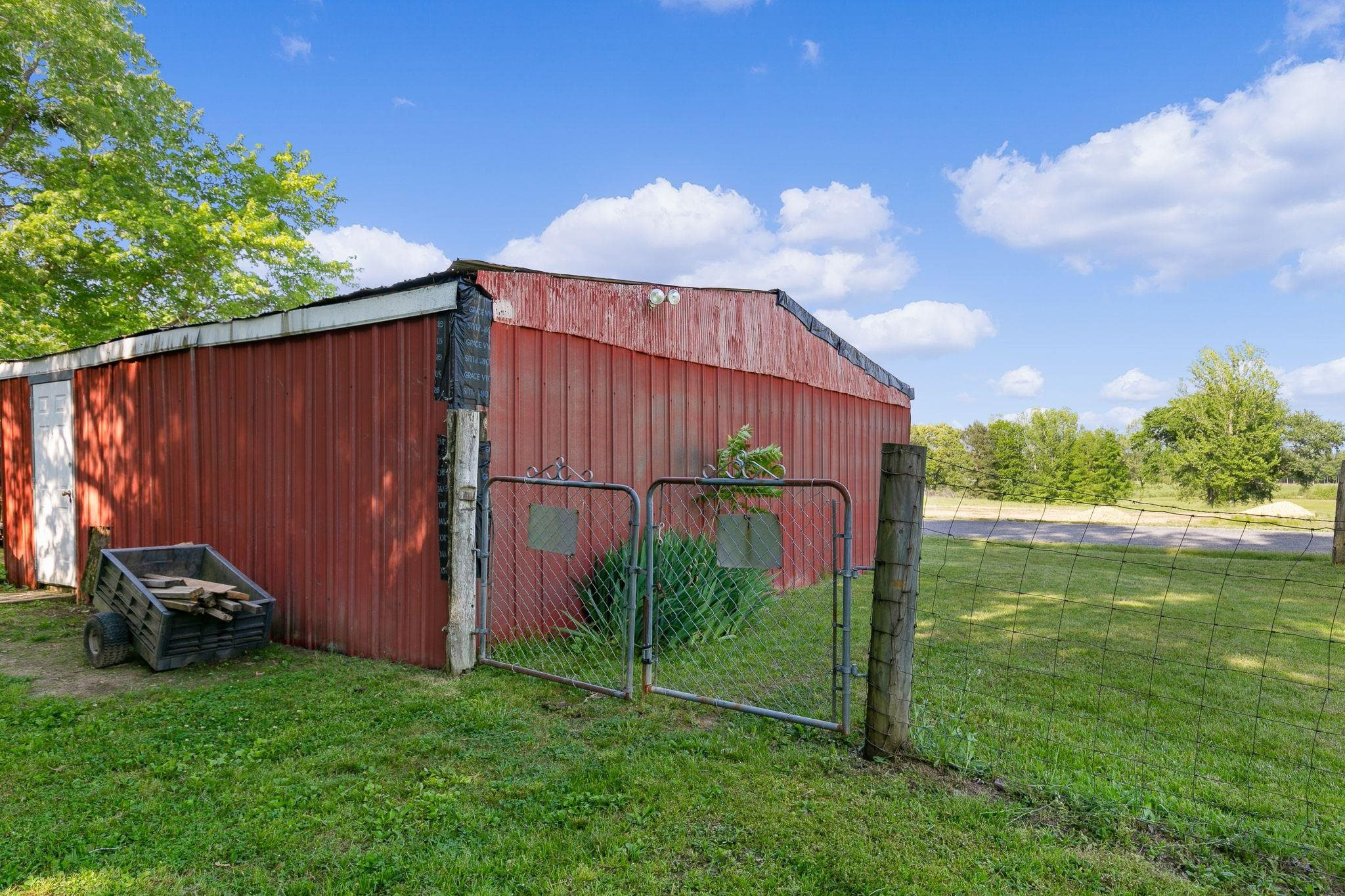 3095 Three Bridges Road Mansfield, TN 38236 - Photo 4 of 18 Photo 4