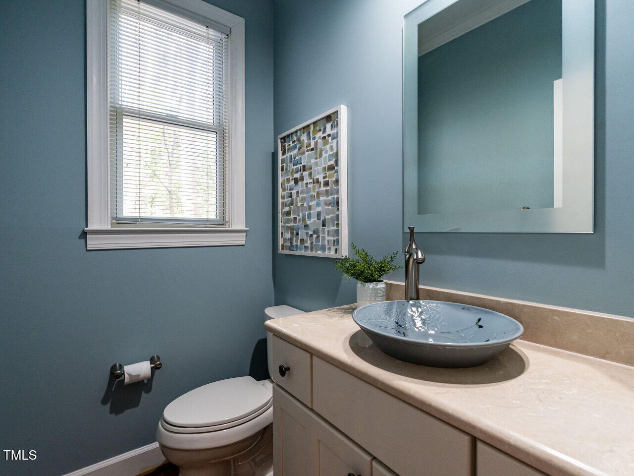 2512 Winterbury Court Raleigh, NC 27607 - Photo 19 of 34 019-1280x960-powder-room
