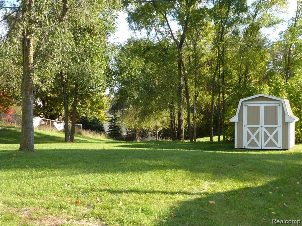 157 West Drahner Road Oxford, MI 48371 - Photo 4 of 21