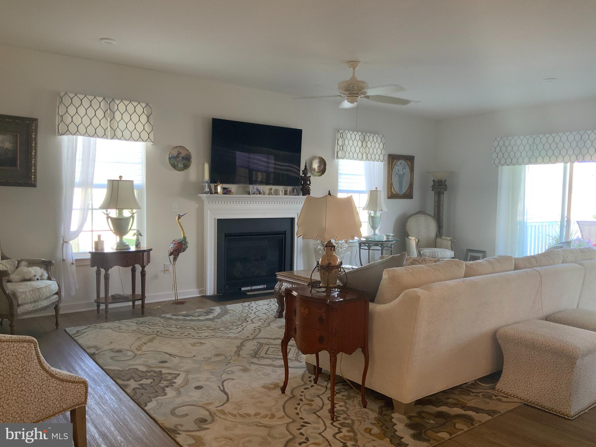 920 Robinson Road Townsend, DE 19734 - Photo 22 of 54 Enormous living room