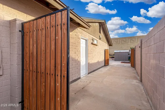 $489,000 | 1115 West Santa Cruz Drive, Tempe, AZ 85282