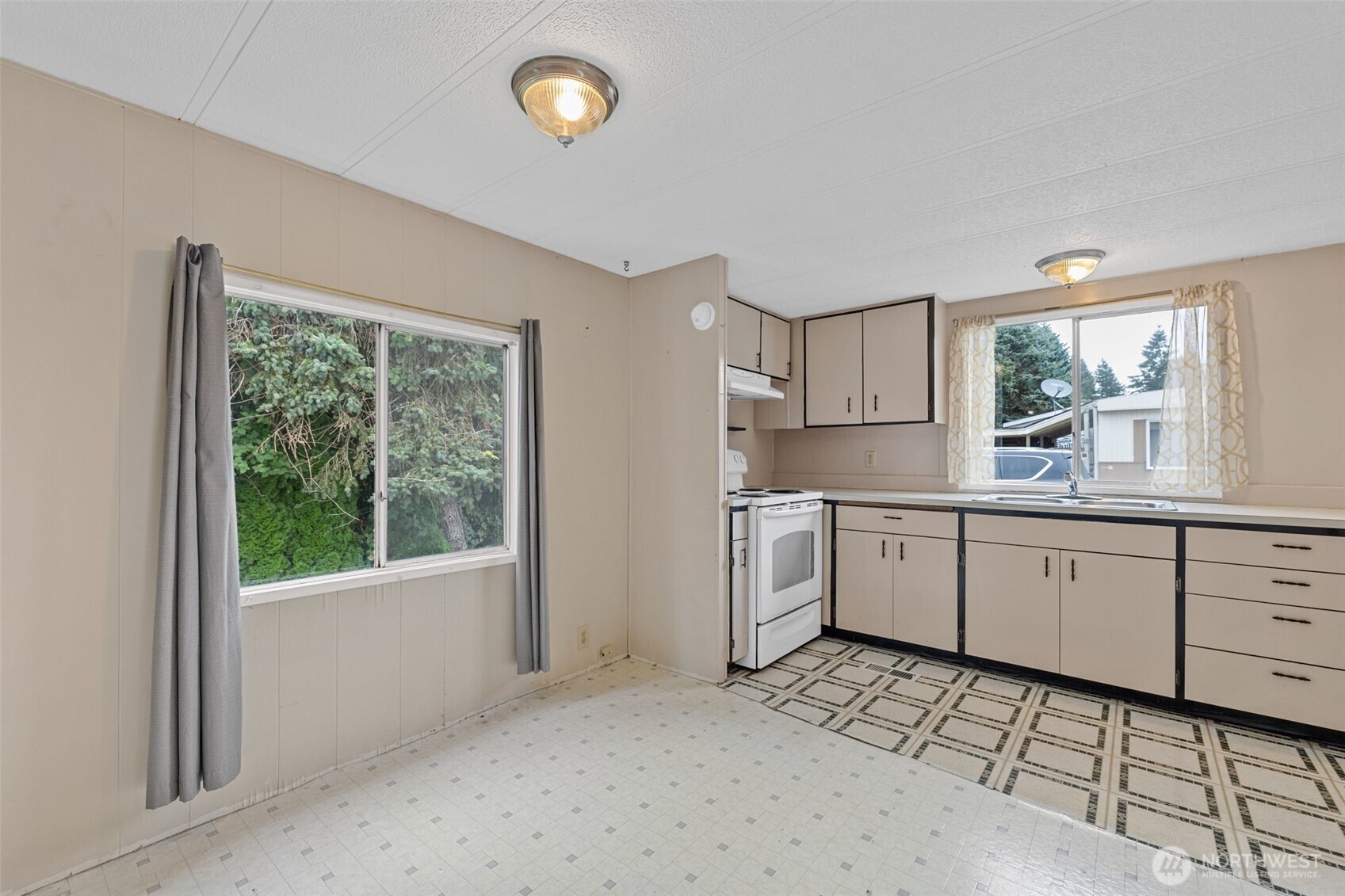 512 Southwest Berry Lake Road, Unit 15 Port Orchard, WA 98367 - Photo 7 of 21 Gallery Image 7