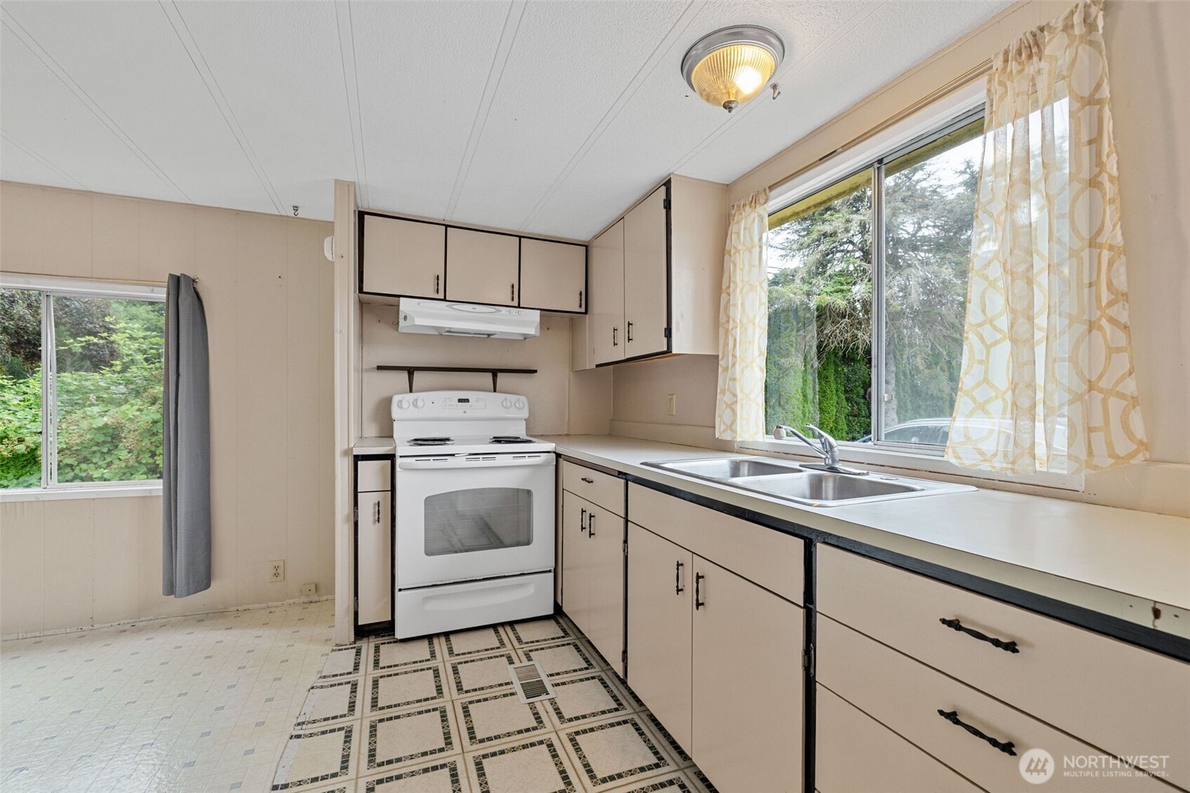 512 Southwest Berry Lake Road, Unit 15 Port Orchard, WA 98367 - Photo 10 of 21 Gallery Image 10