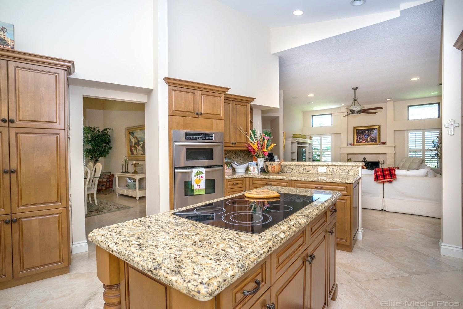 6620 Wood Lake Road Jupiter, FL 33458 - Photo 6 of 42 Kitchen4