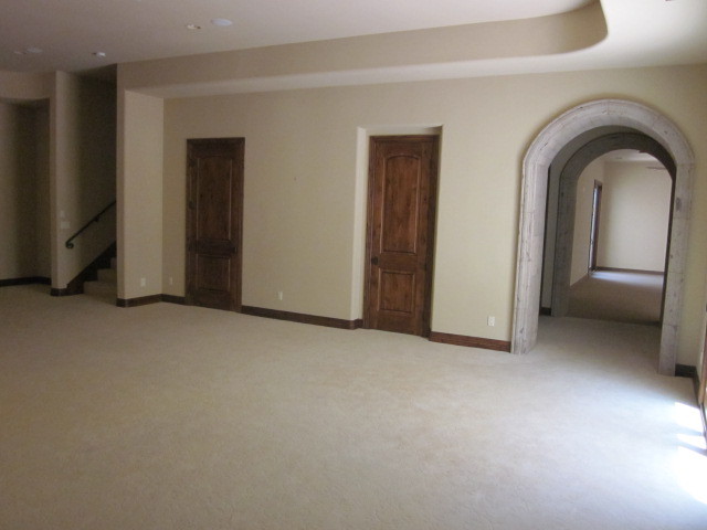 6600 East Doubletree Ranch Road Paradise Valley, AZ 85253 - Photo 3 of 42 an empty room with windows
