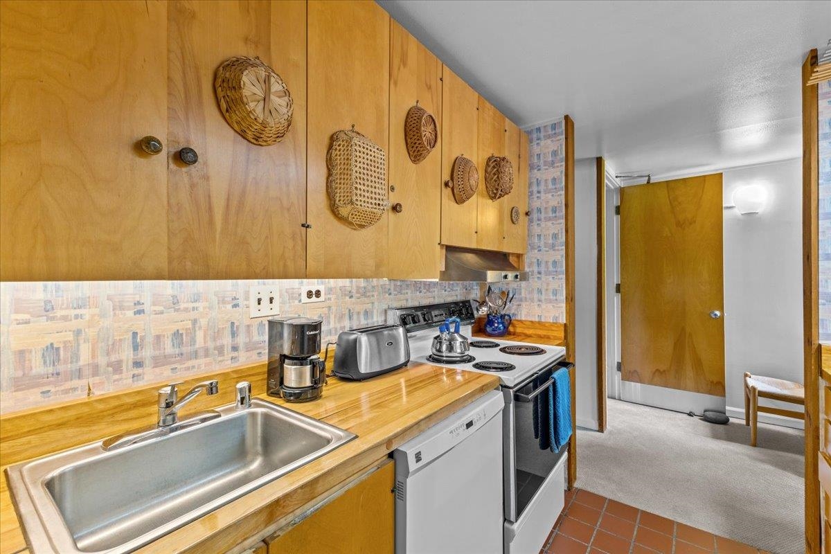 1309 Notchbrook Road, Unit 1AB Stowe, VT 05672 - Photo 16 of 35 Gallery Image 16