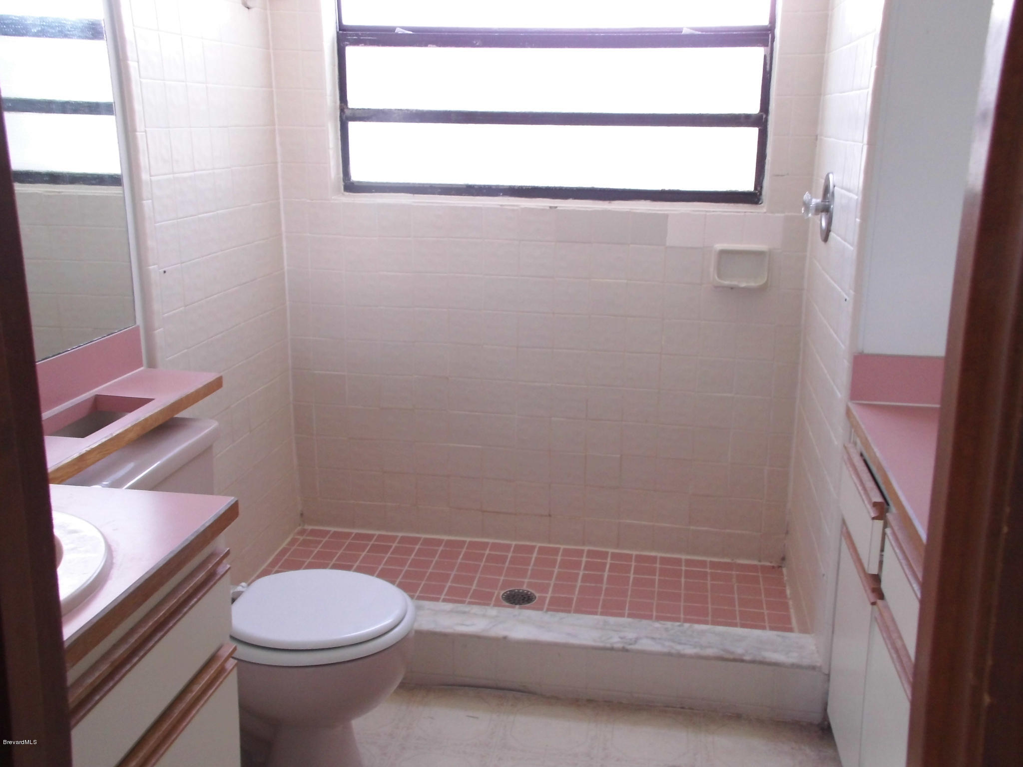 1616 Clover Circle Melbourne, FL 32935 - Photo 16 of 20 Master Bath