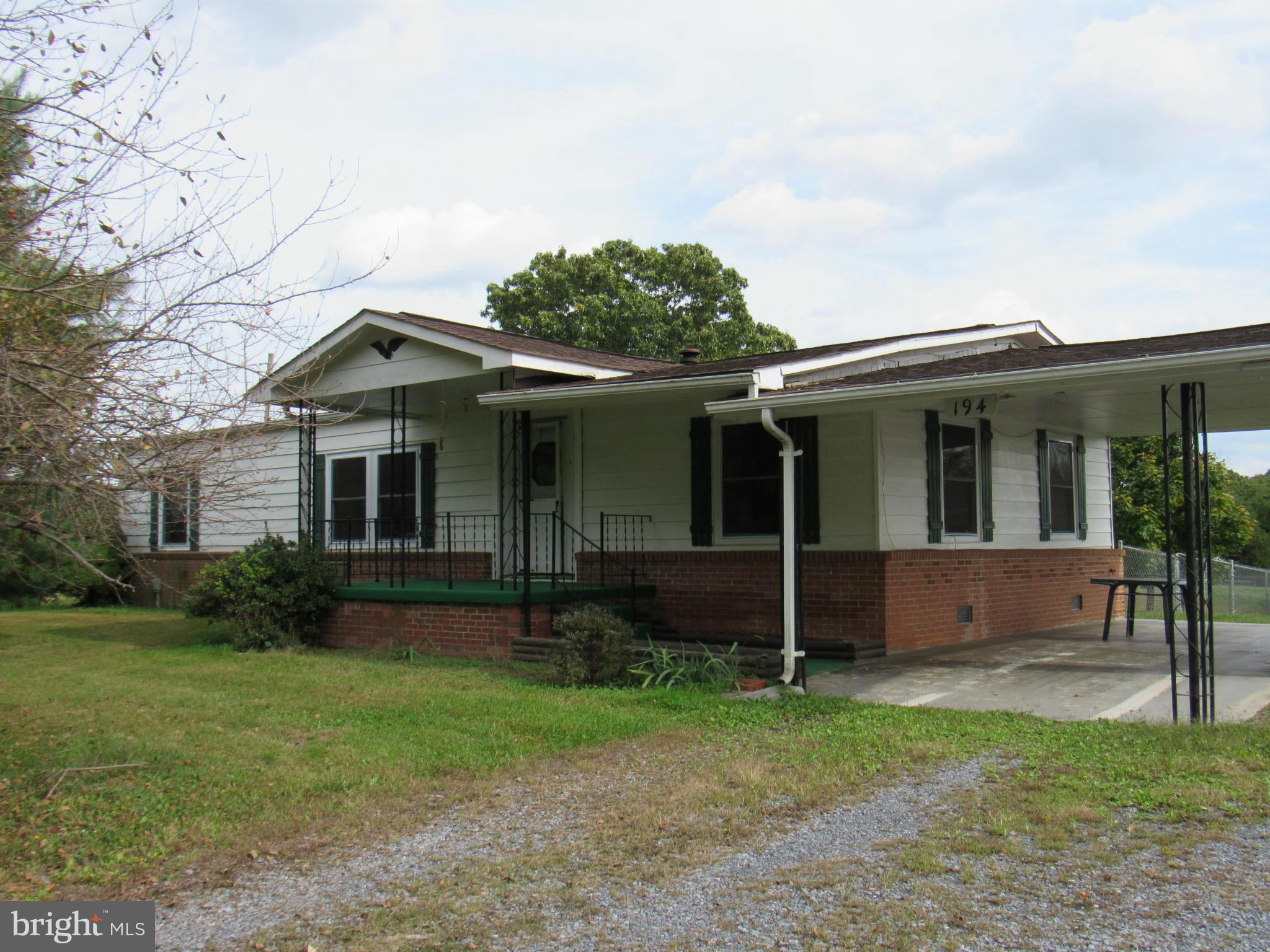 172 Rogers Mill Road Strasburg, VA 22657 - Photo 5 of 23 front view of house with a yard