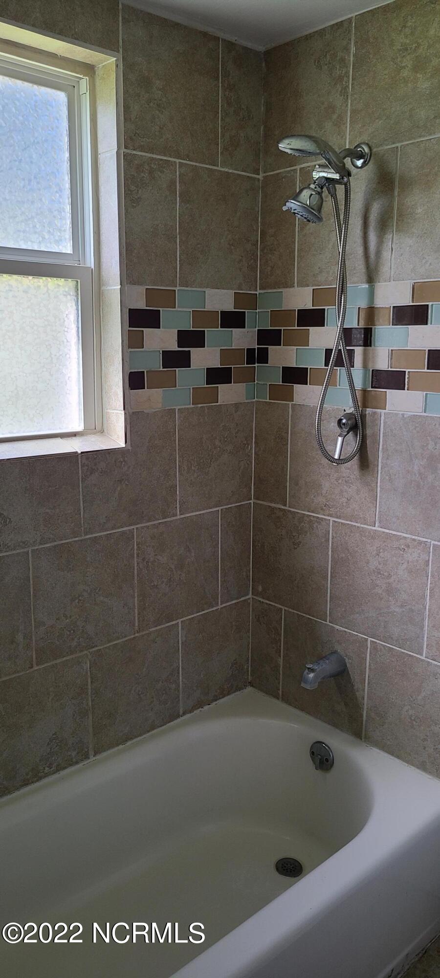 406 Austin Road Beaufort, NC 28516 - Photo 13 of 16 bath1