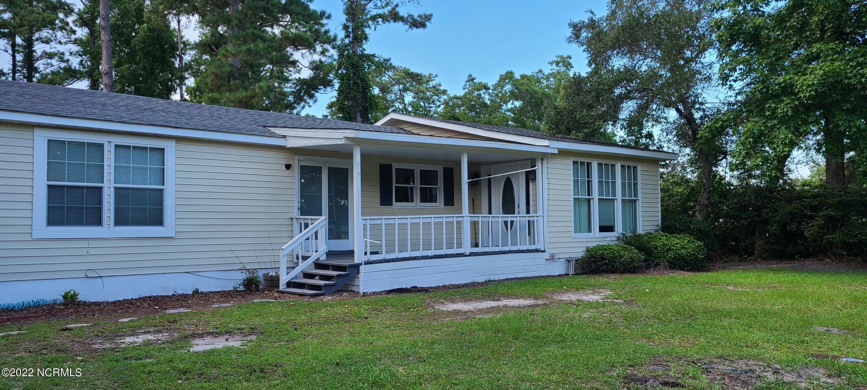 406 Austin Road Beaufort, NC 28516 - Photo 2 of 16 Covered Front Porch