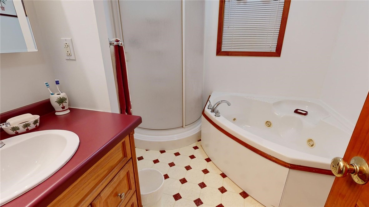 262 Hickorywood Drive Decatur, IL 62526 - Photo 17 of 31 Gallery Image 17