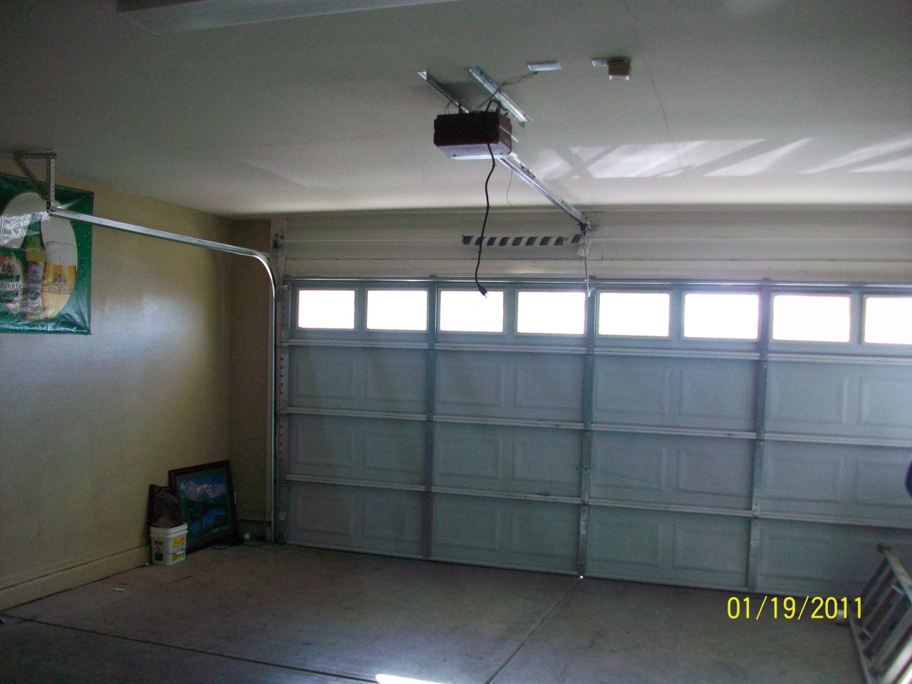 14864 West Hearn Road Surprise, AZ 85379 - Photo 30 of 32 garage