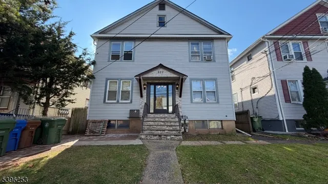 $2,375 | 202 South Stiles Street, Unit 2L, Linden, NJ 07036