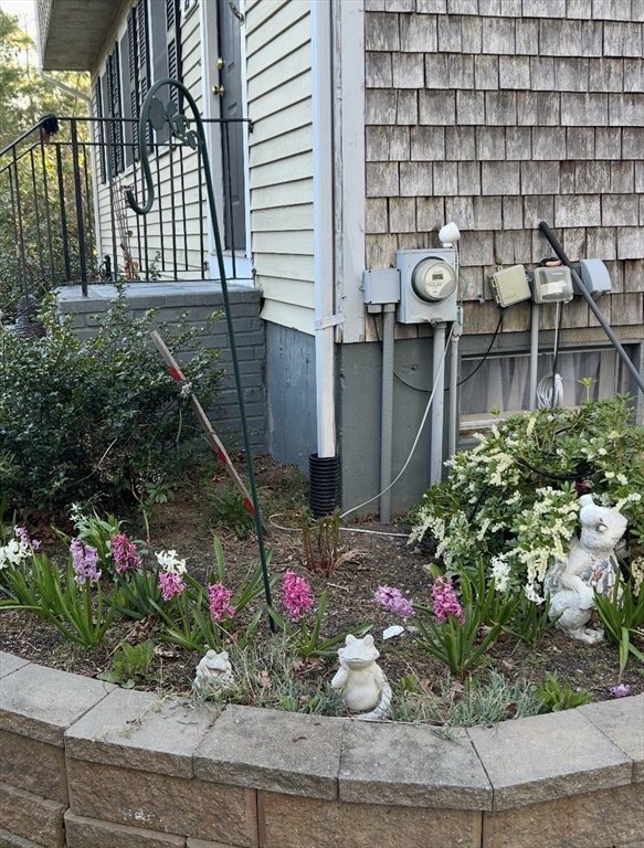 21 Dinahs Way Wareham, MA 02571 - Photo 2 of 11