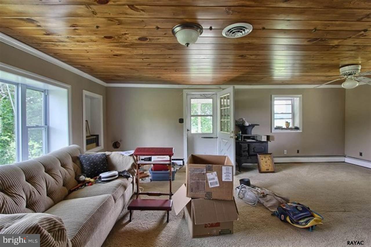 543 Miller Road Delta, PA 17314 - Photo 3 of 28 Gallery Image 3