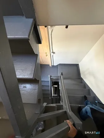 $2,050 | 1694 Broad Street, Unit 2, Hartford, CT 06106