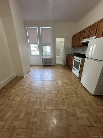 $2,500 | 1939 Gates Avenue | Ridgewood