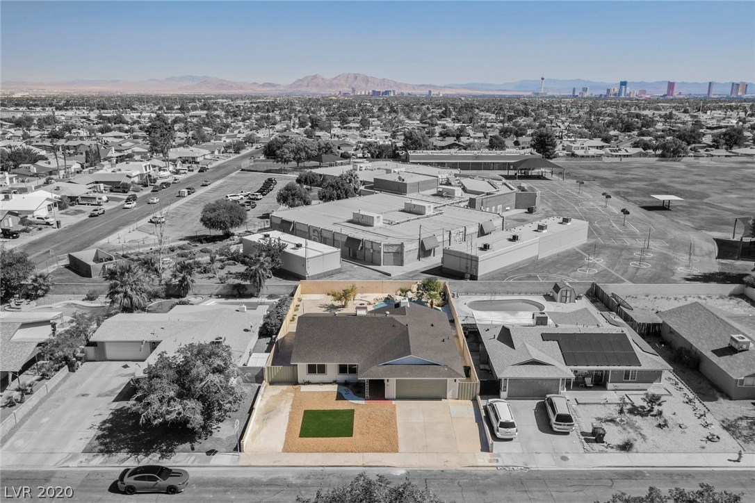 309 Lakehurst Road Las Vegas, NV 89145 - Photo 8 of 50 Gallery Image 8